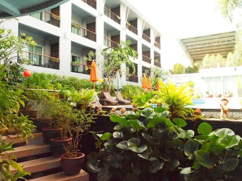 Hotel Baan Suwantawe Phuket Exterior foto